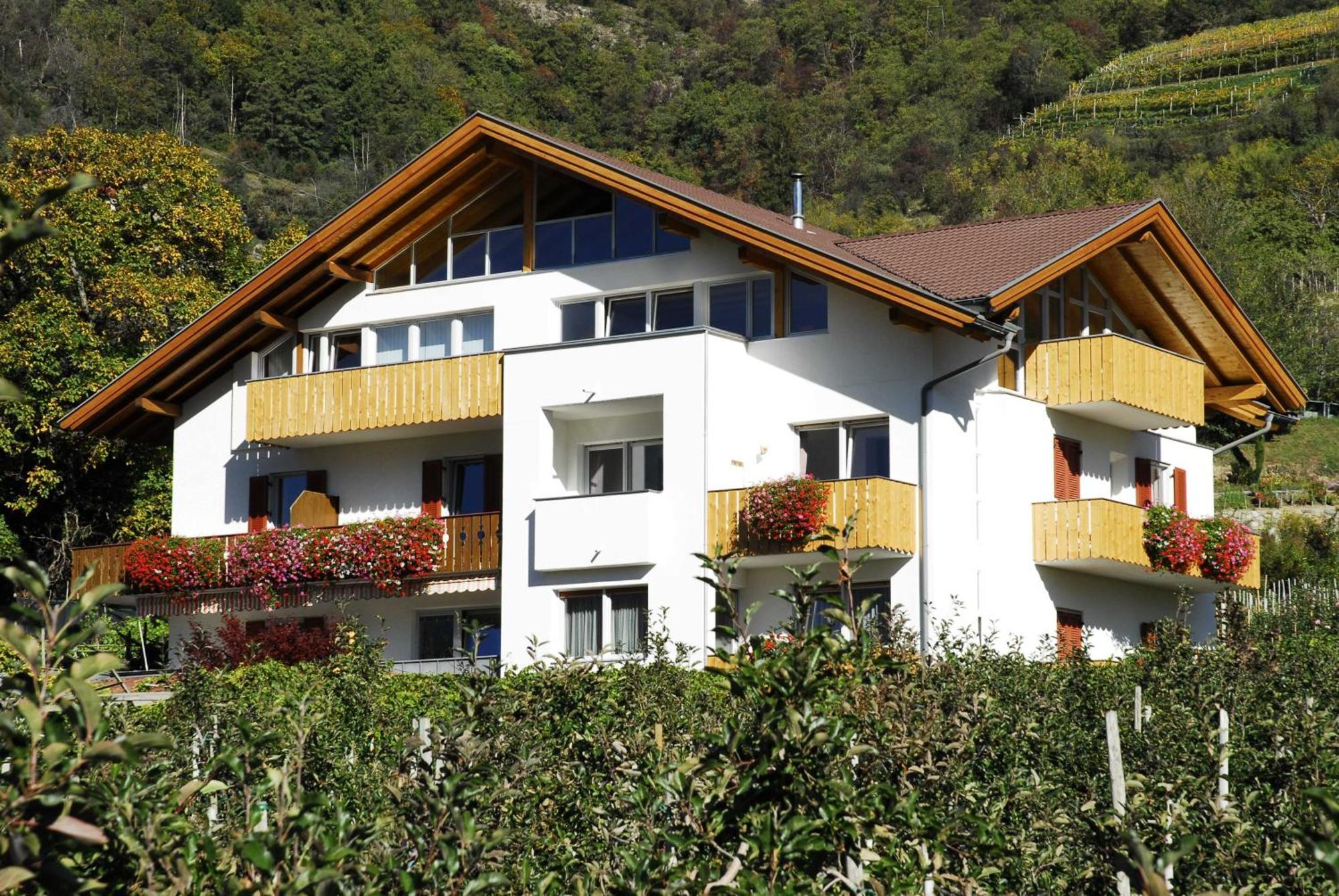 Garni Unterwegguetl Bed & Breakfast Naturns Exterior photo