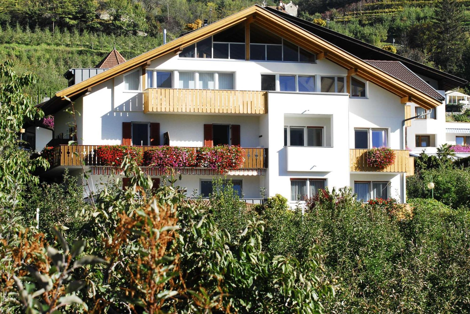 Garni Unterwegguetl Bed & Breakfast Naturns Exterior photo